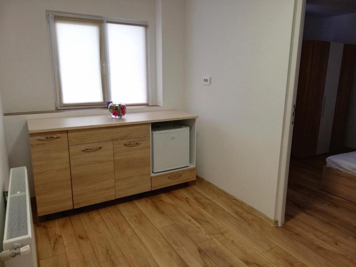 Pensiunea Eden House Craiova Eksteriør billede