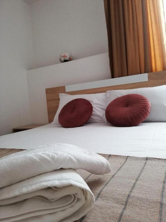 Pensiunea Eden House Craiova Eksteriør billede